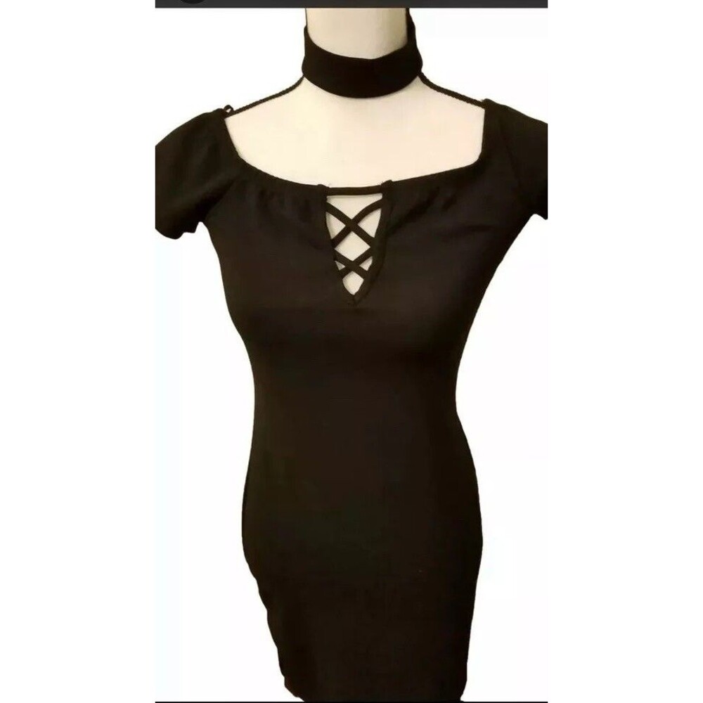 Women’s Petites Small Short Sleeve Mini Short Black Dress With Built In Choker
